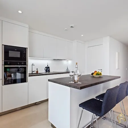 Sea View With Garden In فوينخيرولا