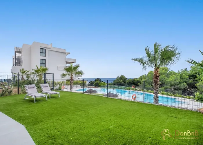 Appartement Sea View With Garden In *