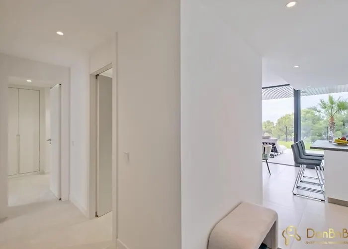 Sea View With Garden In