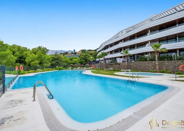 Sea View With Garden In Appartement