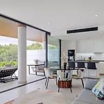 Appartamento Sea View With Garden In *